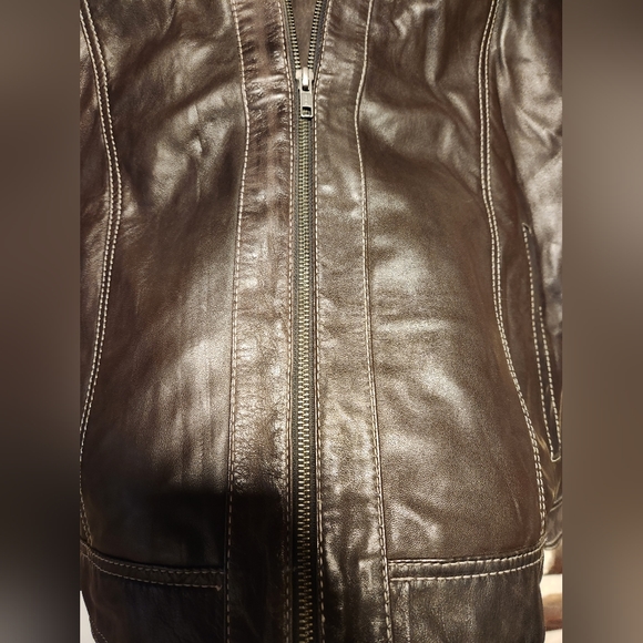 *SOLD* BRAND NEW, 100% Genuine Leather jacket. - Picture 10 of 12